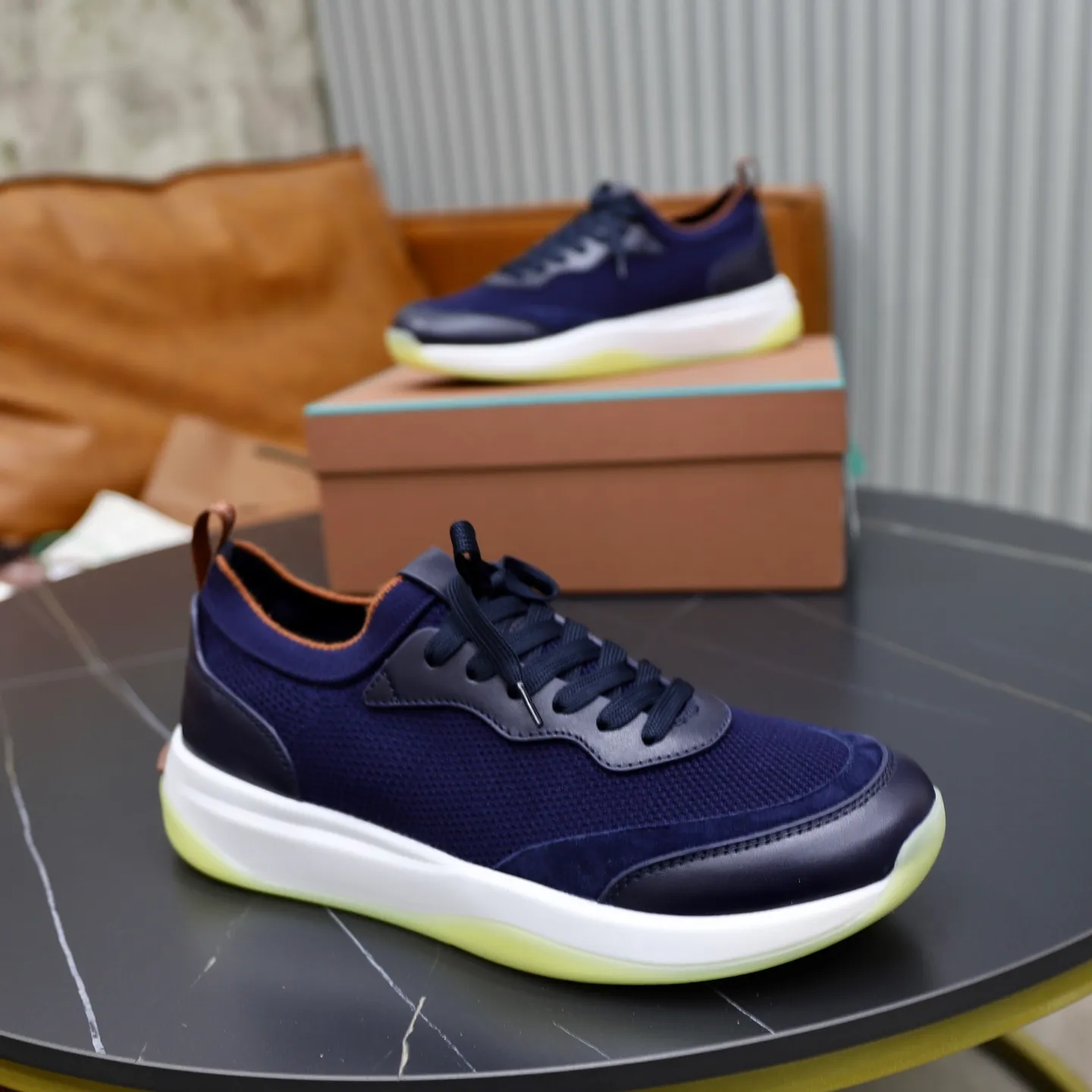 Factory price: 💰620 Loropiana LP men's shoes ♞size; 38-44 "45.46 customization" cowhide stitching and cowhide feet. It is really easy to wear, lazy, relaxed, casual, perfect comfort, and there are many color choices, and they all look good with clothes. Is it true that Loropiana can bring social value? “Loropiana is the best thing money can buy”